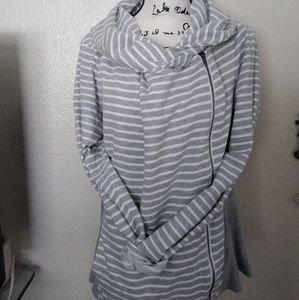 Light weight sweater